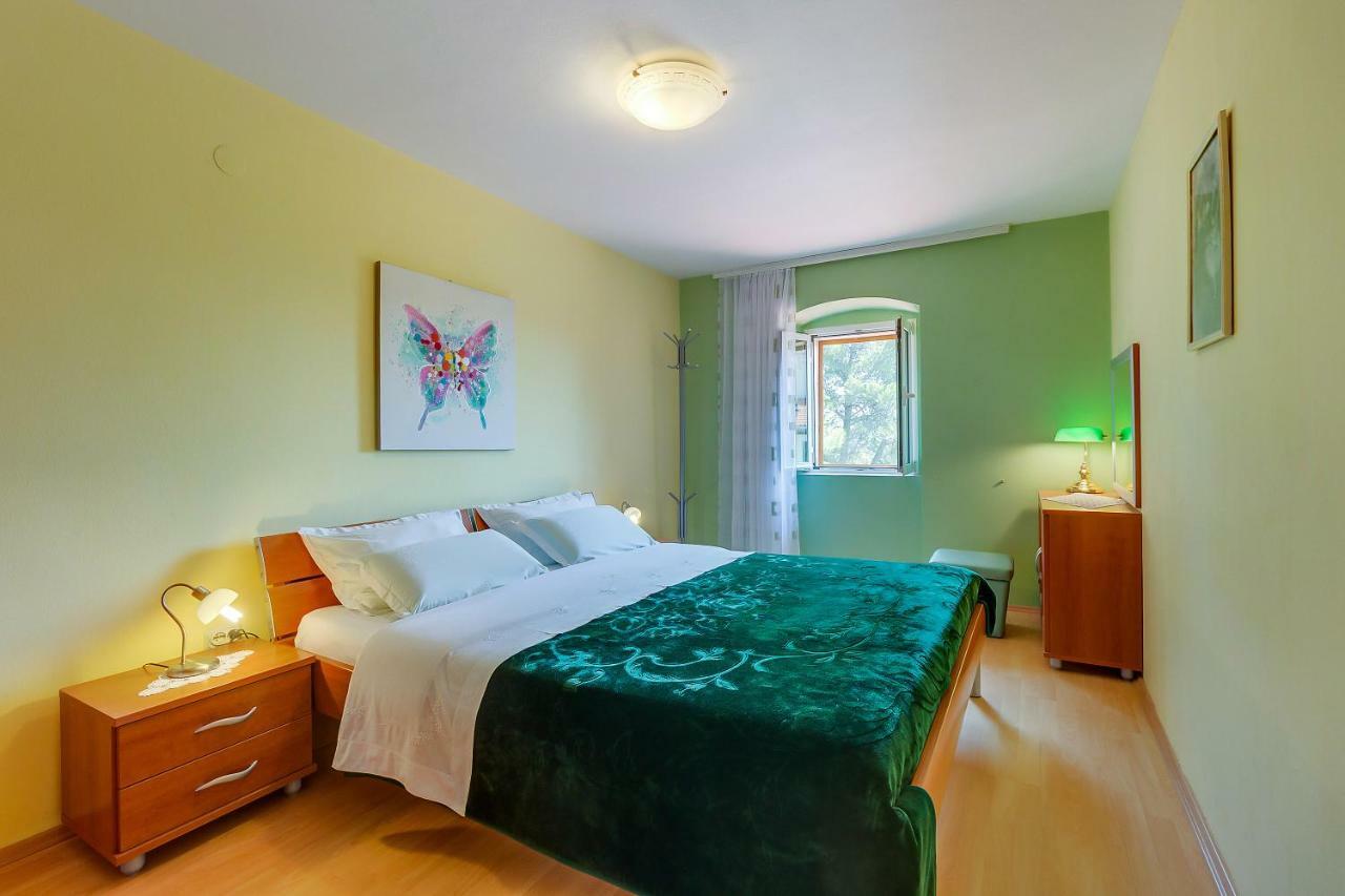 Apartmani Rukonic Aleksandar Nerezine Exterior foto